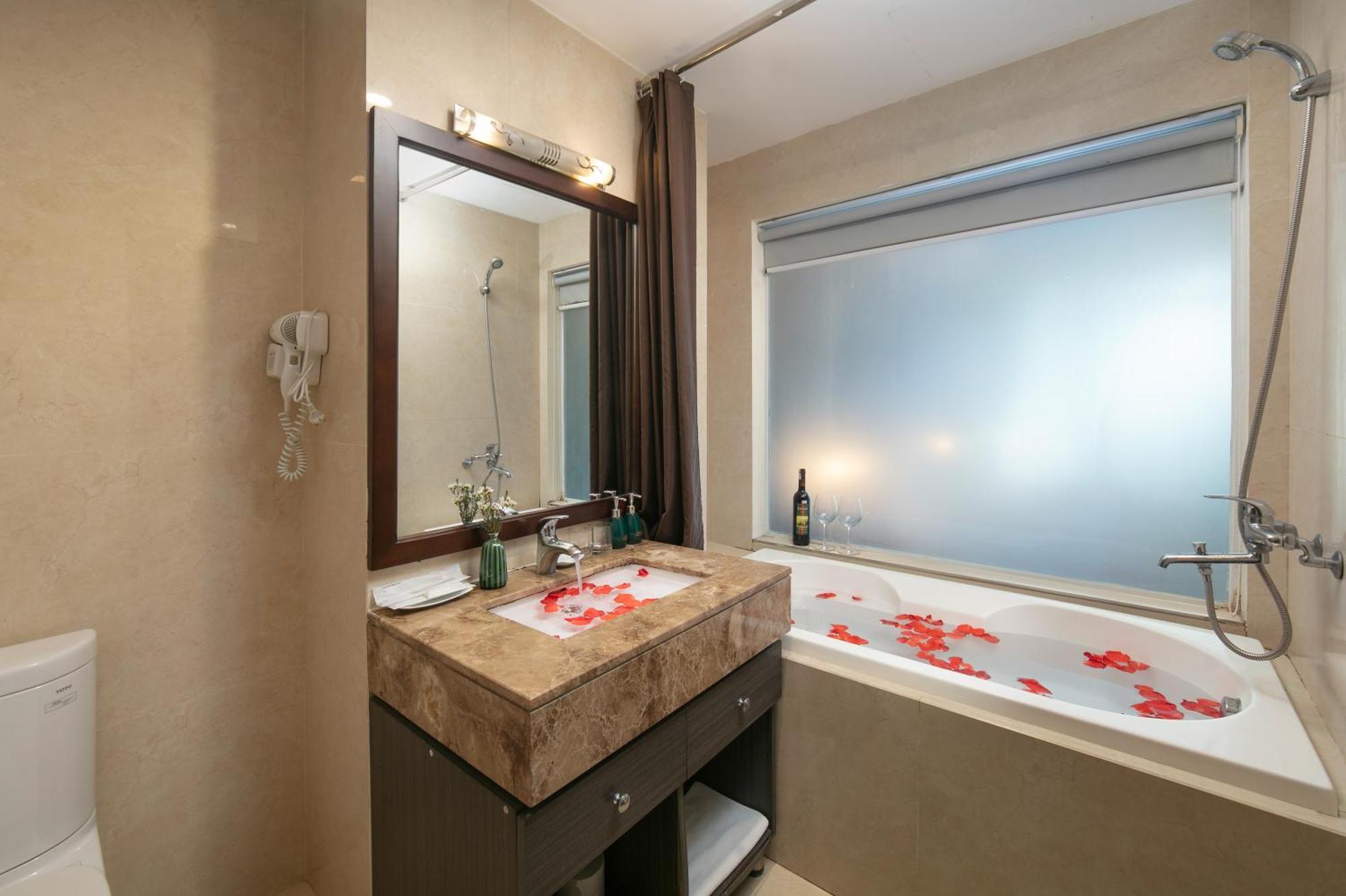 Brilliant Me Tri Hotel & Spa Hanoi Exterior foto